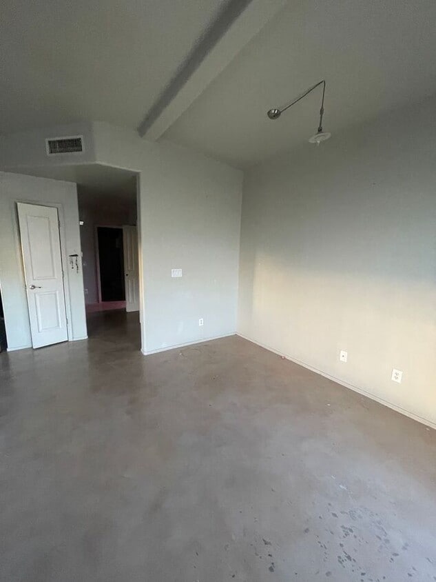 Foto del edificio - 3 bedroom 2 bath