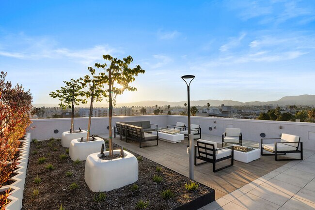 Building Photo - Maru Apartments