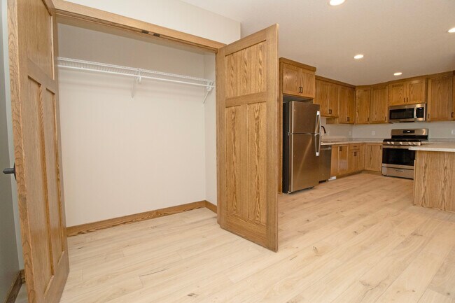 Foto del edificio - 610 Martin Ave