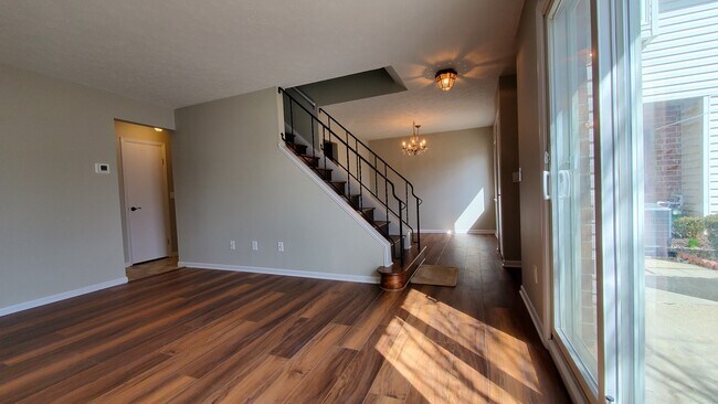 Living/dining rooms - 4308 Hyde Park