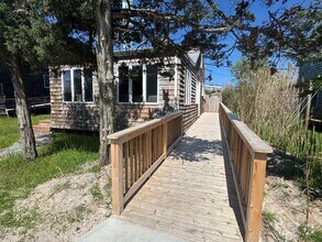Building Photo - 917 Evergreen Walk