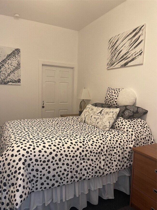 Foto del edificio - 20892 Cochran Rd