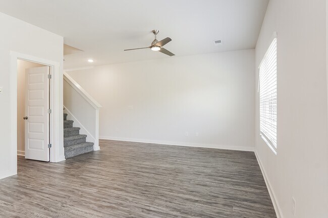 Building Photo - 5501 Cathwick Dr