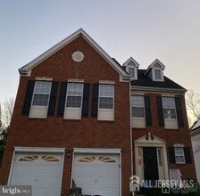 Building Photo - 33 Marion Dr