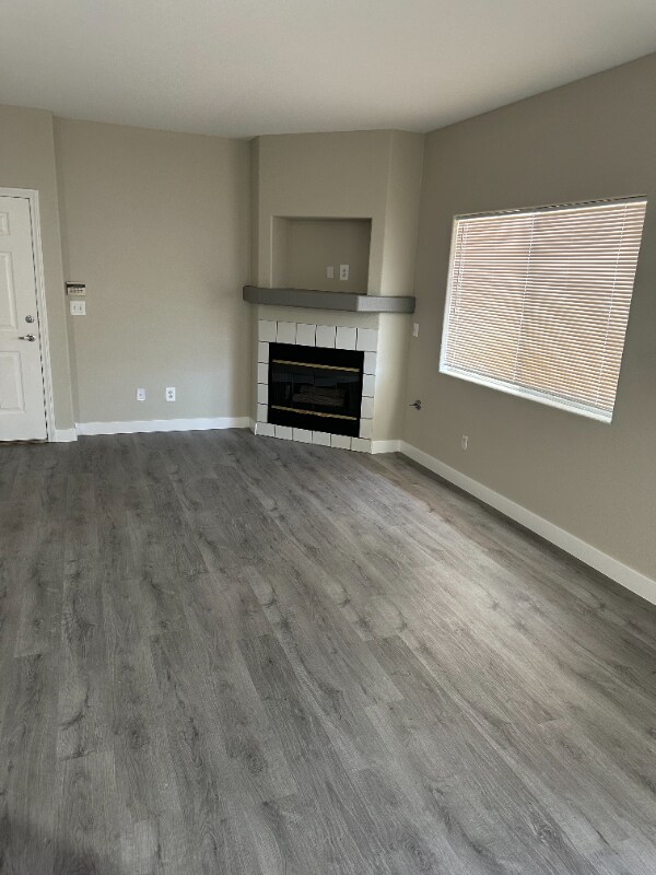 Building Photo - 376 Sunward Dr