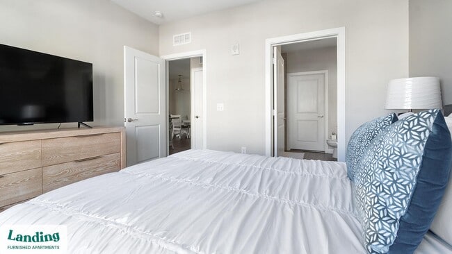 Foto del edificio - 215 Hunters Lk Wy