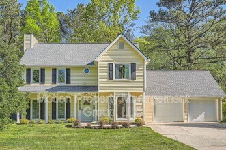 Building Photo - 1186 Crestbrook Dr