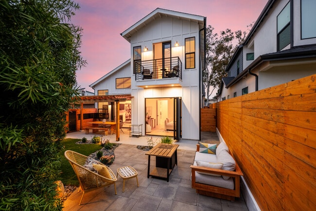 Foto del edificio - 623 Colima St