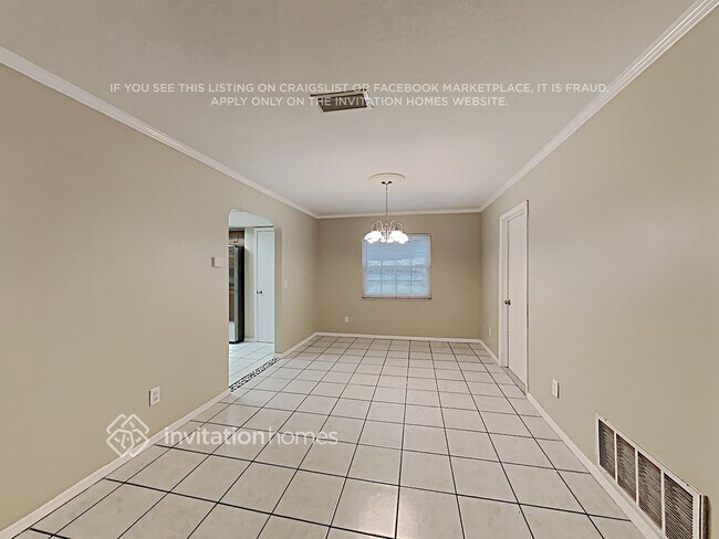 Building Photo - 102 Valley Cir