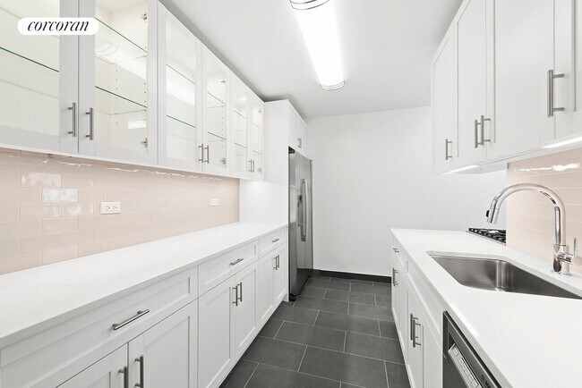 Foto del edificio - 177 E 75th St