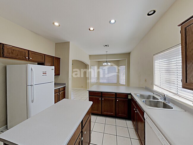 Foto del edificio - 10224 W Oregon Ave