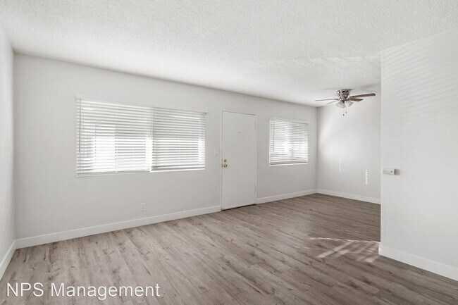 Building Photo - 1 br, 1 bath Apartment - 125 E. Spring St ...