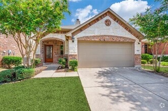 Building Photo - 15917 Alvarado Dr