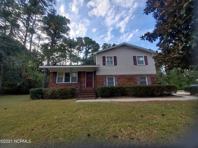 Foto del edificio - 308 Kelly Rd