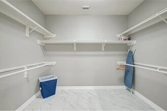 Building Photo - 4807 Schiller Park Ln