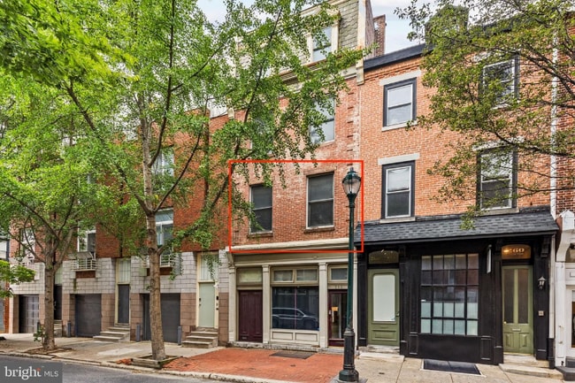 Building Photo - 262 S 11th St