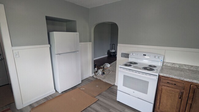 Foto del edificio - Updated acreage  3 bedroom, 1 bath in Waterloo