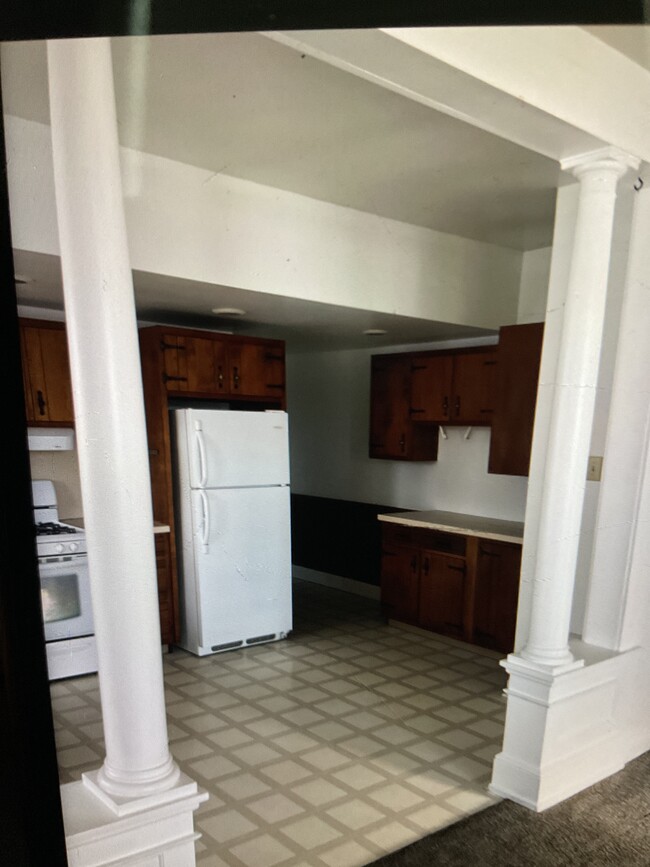 Building Photo - 55 Mifflin St