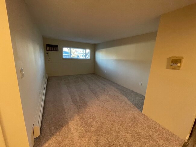 Building Photo - 81 Fisherville Rd