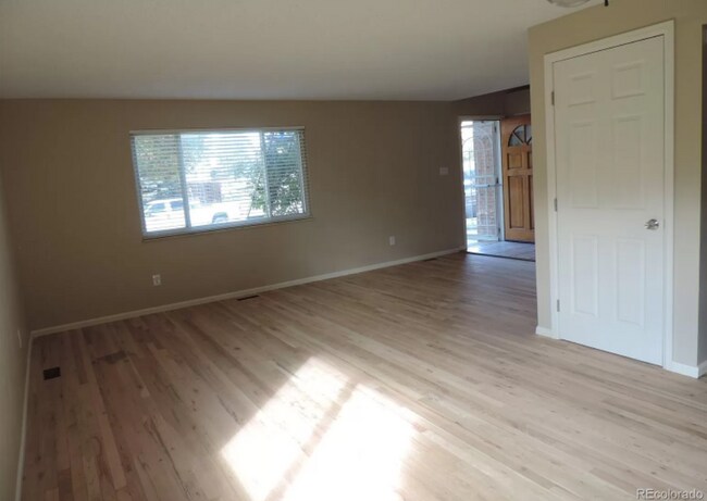 Building Photo - 3740 W 95th Pl