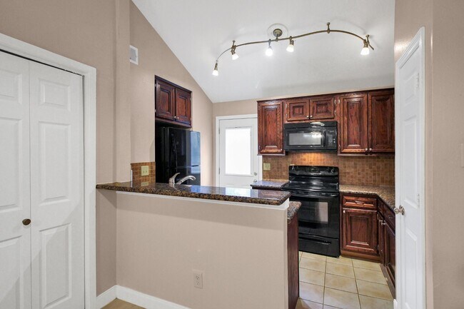 Foto del edificio - 12630 Summer Mill Dr