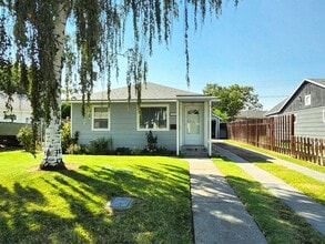 Building Photo - 1115 Sanford Ave
