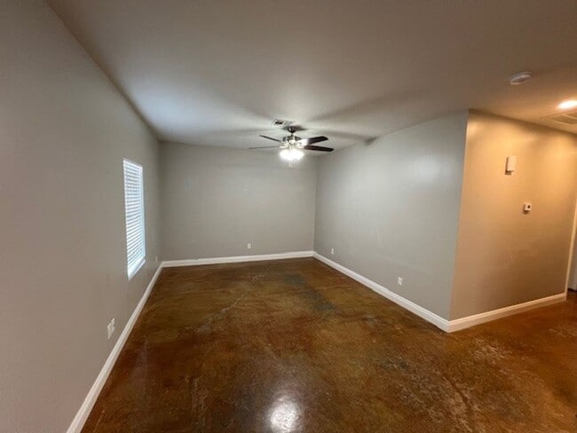 Building Photo - Modern 3B/2B Duplex Available in South Lake Charles
