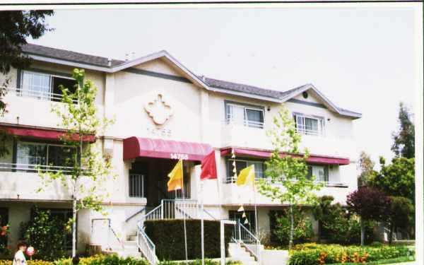 Primary Photo - 14755 Victory Blvd