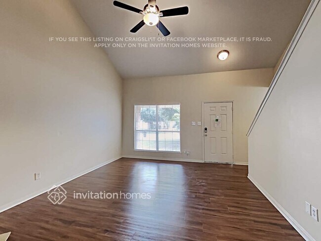 Foto del edificio - 1015 Redcrest Springs Ct