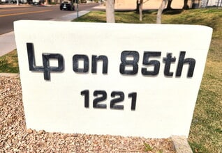 Building Photo - 1221 N 85th Pl