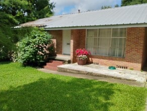 Building Photo - 2256 Bardwell Dr