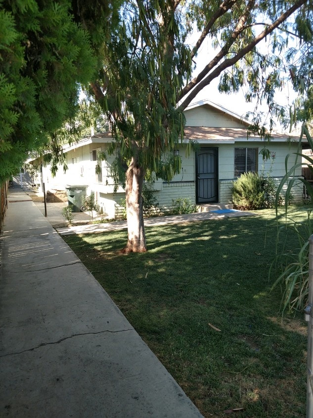 Primary Photo - 1026 Flower St