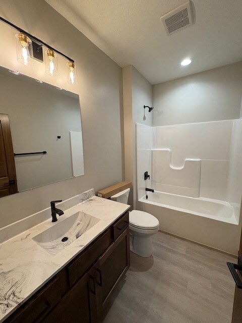 Foto del edificio - 2808 Cottonwood Cir