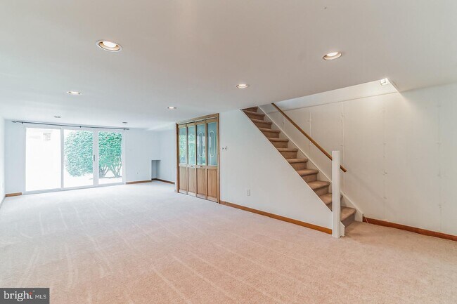 Foto del edificio - 703 Cheswold Ct