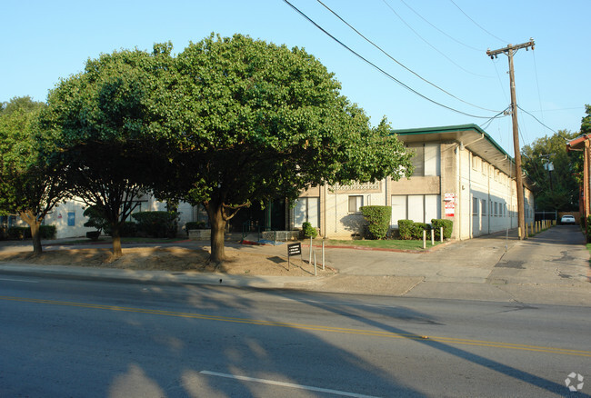 Building Photo - Villa Fortuna Apartments