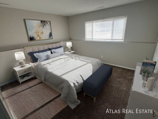 Building Photo - 4465 E Pikes Peak Ave