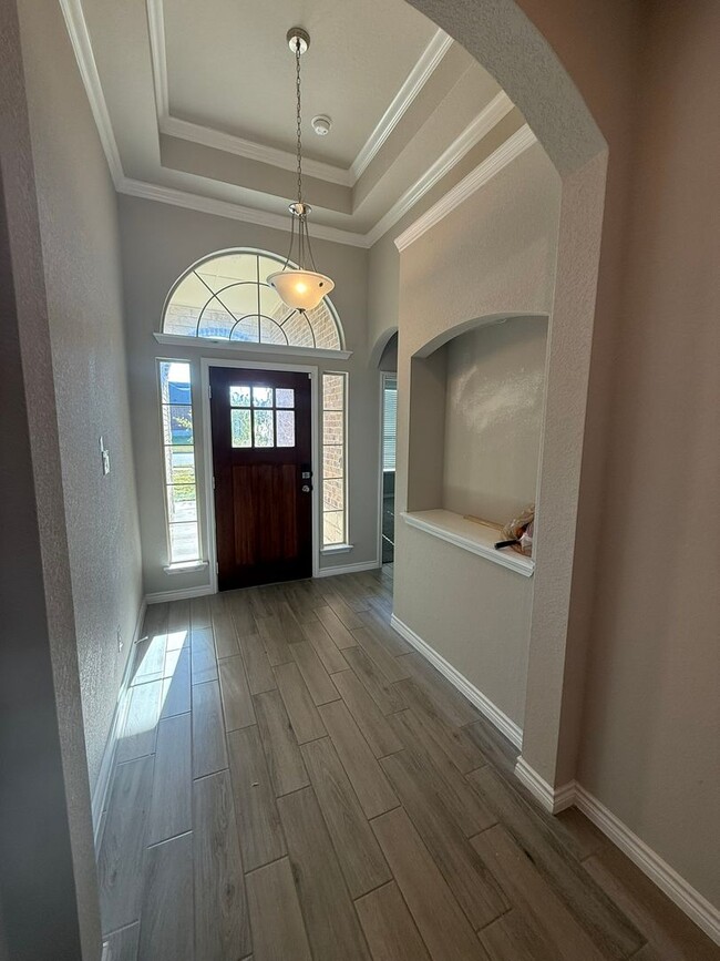 Building Photo - GORGEOUS 3-bedroom 2-bathroom home in Ceda...