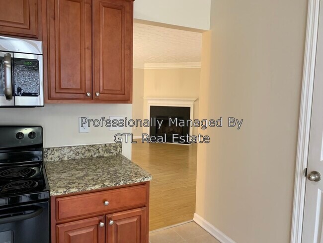 Building Photo - 3838 Meadow Creek Dr