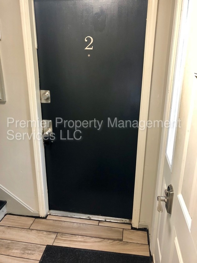 Foto principal - Cute 1 bedroom off Lower Brownsboro Road