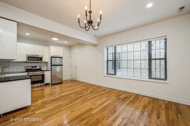Building Photo - 4503 S Calumet Ave