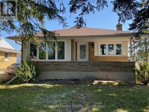 Building Photo - 263 Franklin St S