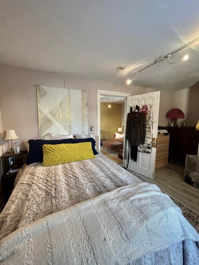 Foto del edificio - 816 E Brady St
