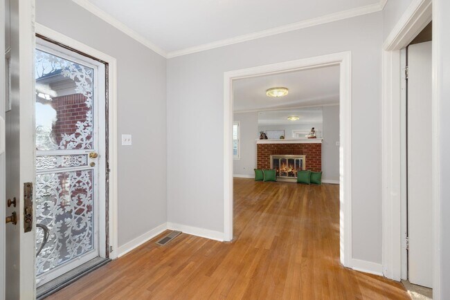 Foto del edificio - 1396 Munford Ave