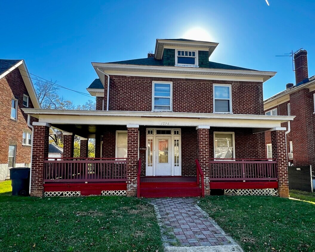 Foto principal - 1726 Chapman Ave SW