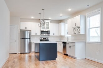 Building Photo - 1206 N 30th St