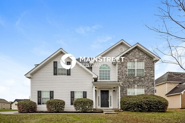 3 Bedroom Pet-Friendly Home in Covington, GA with Main Street Renewal - 3 Bedroom Pet-Friendly Home in Covington, GA with Main Street Renewal