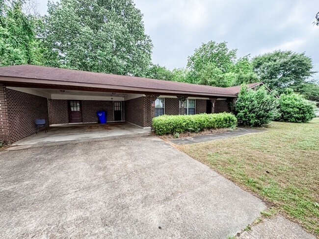 Foto del edificio - Commercial or residential!