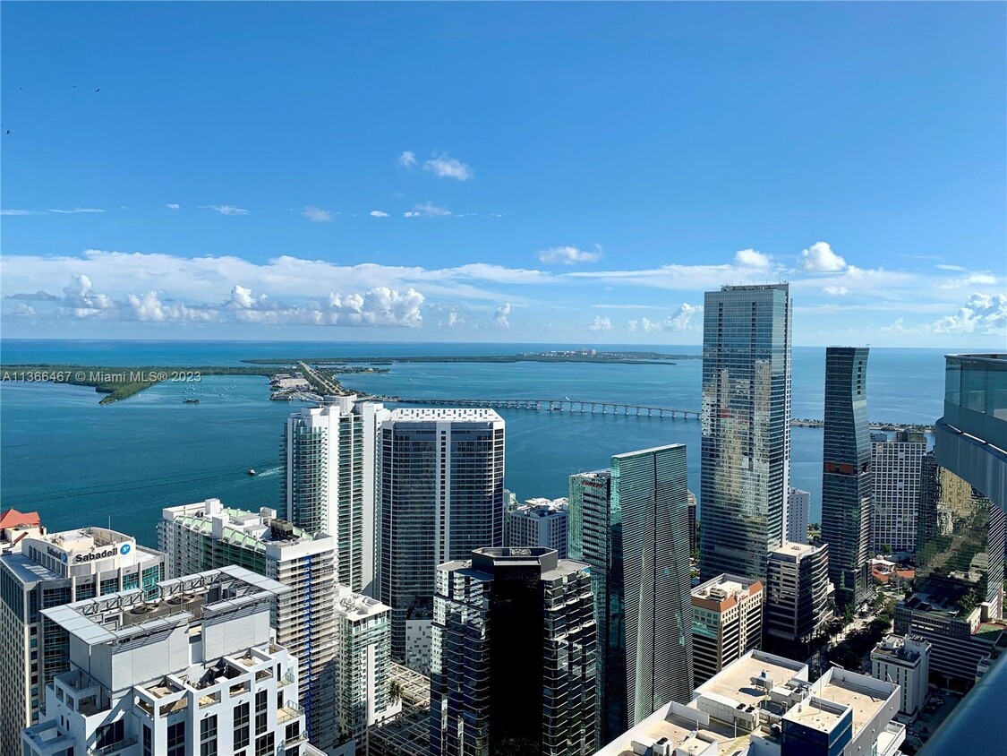 Primary Photo - 1000 Brickell Plaza