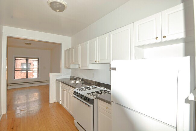 Foto del edificio - 815 W Waveland Ave