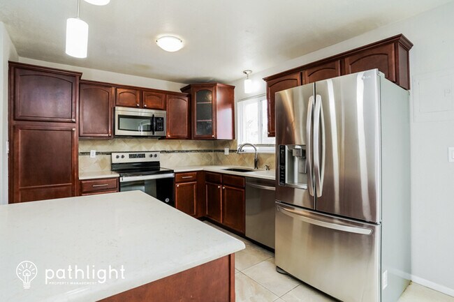 Foto del edificio - 4840 Windward Circle, Colorado Springs, CO...